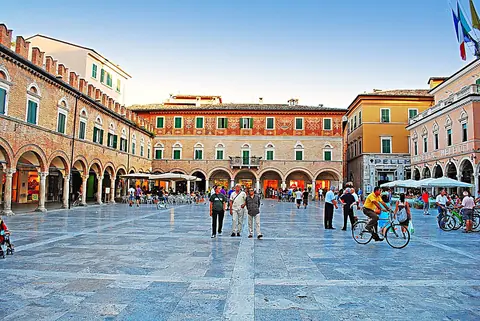 Piazza del Popolo in Ascoli Piceno